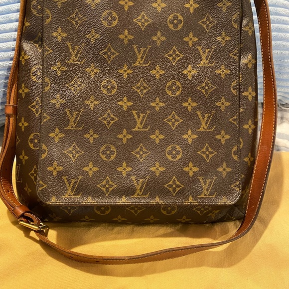 💋Authentic Large Louis Vuitton Musette Salsa💋 - Picture 4 of 7